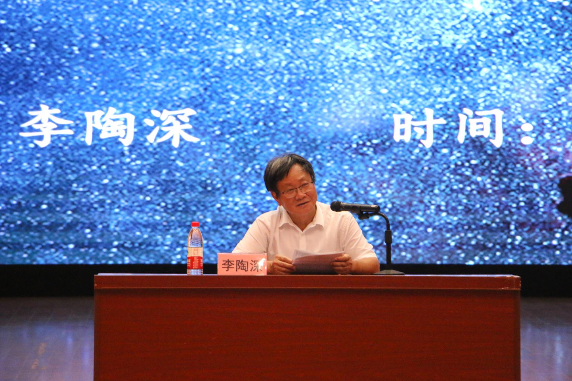 suncitygroup太阳集团副董事长兼suncitygroup太阳集团经理李陶深与新生恳谈
